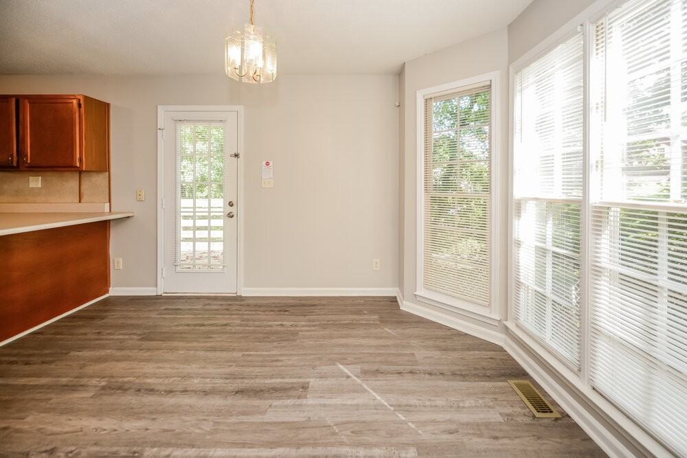 6398 Grafton Ct - Photo 6 of 17