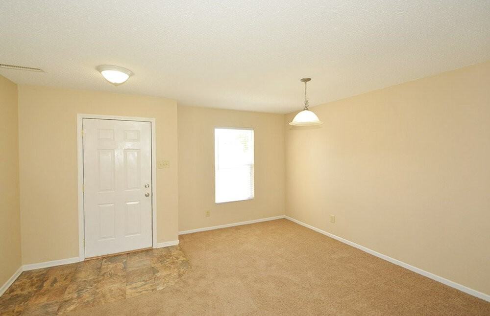 5660 Grassy Bank Dr - Photo 2 of 26