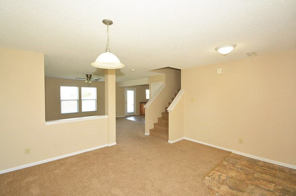 5660 Grassy Bank Dr - Photo 4 of 26