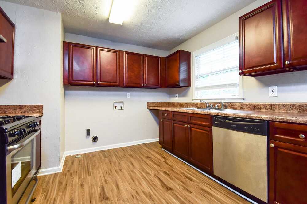 900 Orris Ln Sw - Photo 6 of 16