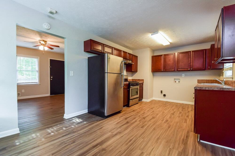 900 Orris Ln Sw - Photo 7 of 16