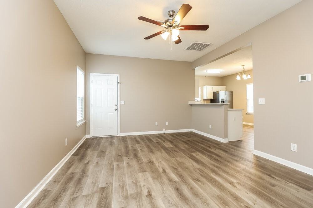 2744 Pepperdine Dr - Photo 4 of 17