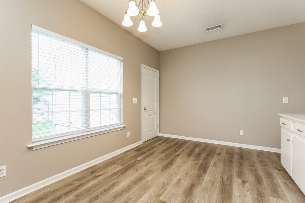 2744 Pepperdine Dr - Photo 6 of 17