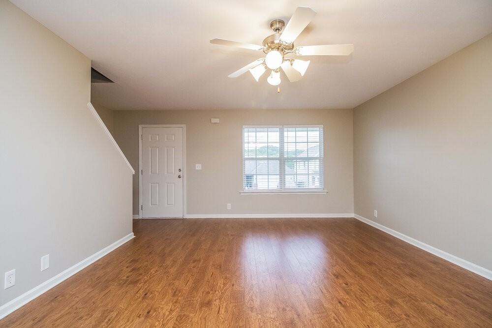 8856 Cressent Glen Ct - Photo 4 of 17