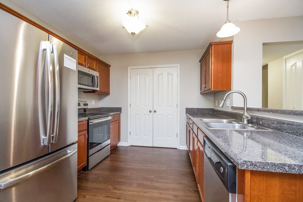 8856 Cressent Glen Ct - Photo 7 of 17