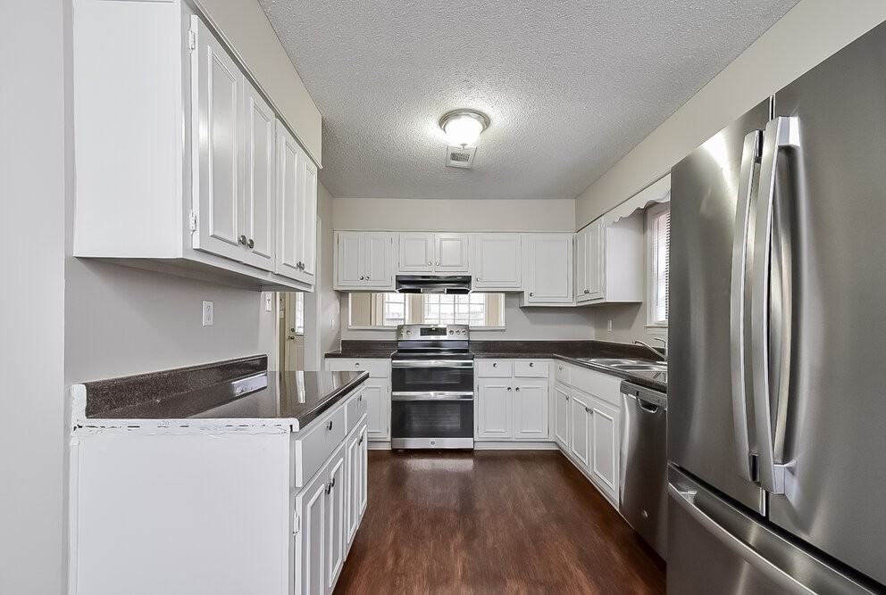 7371 Hollorn Ln - Photo 7 of 16