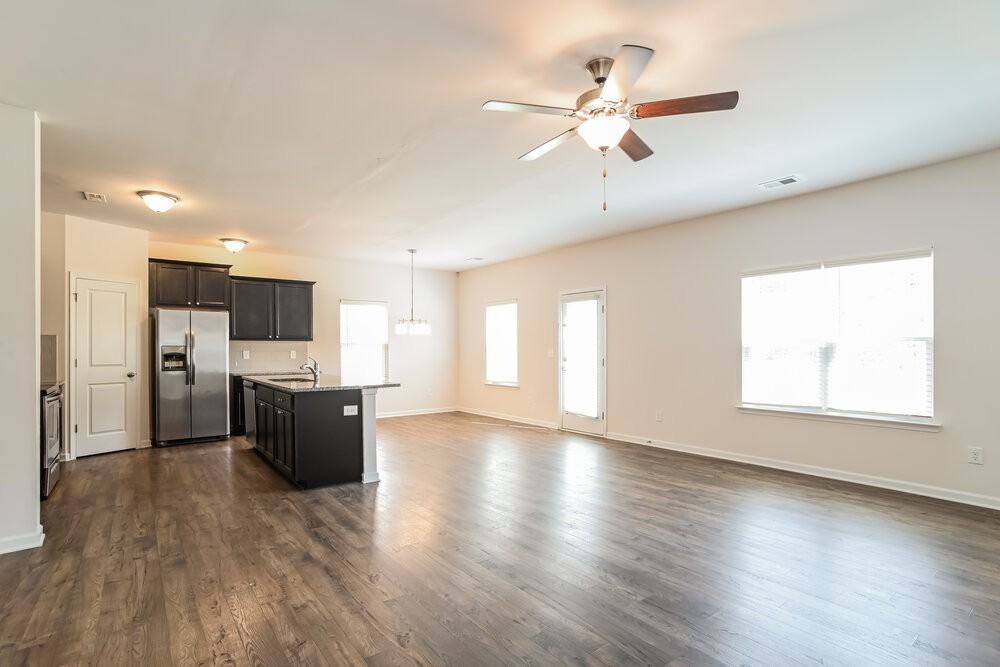 4338 Drifter Dr - Photo 5 of 17