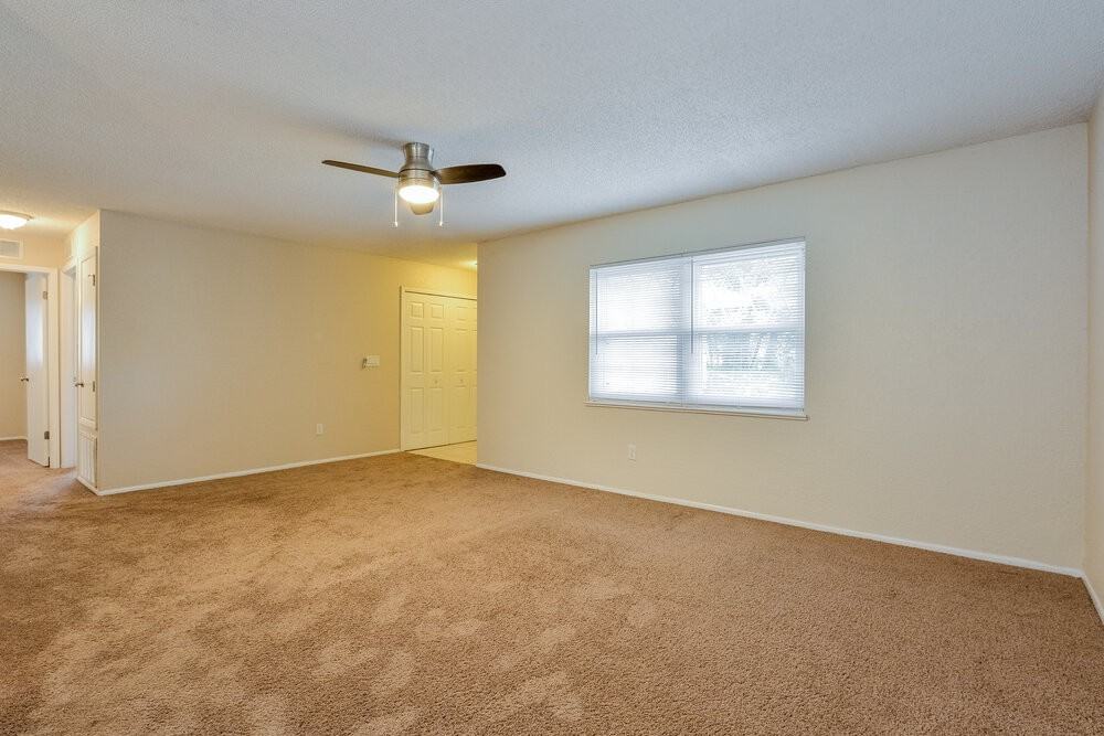 608 Pheasant Ave - Photo 4 of 16