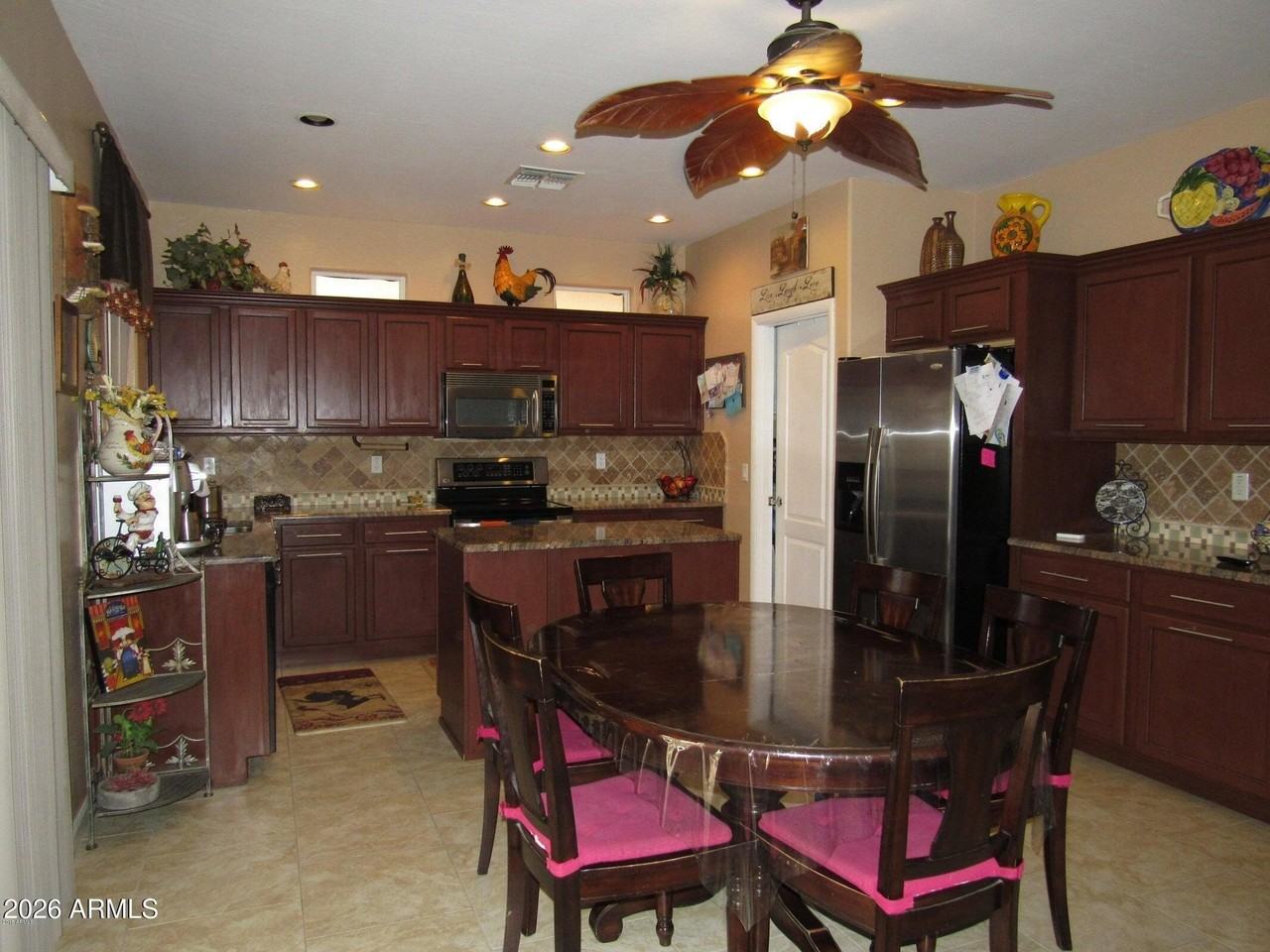 42914 N Hudson Ct - Photo 6 of 17