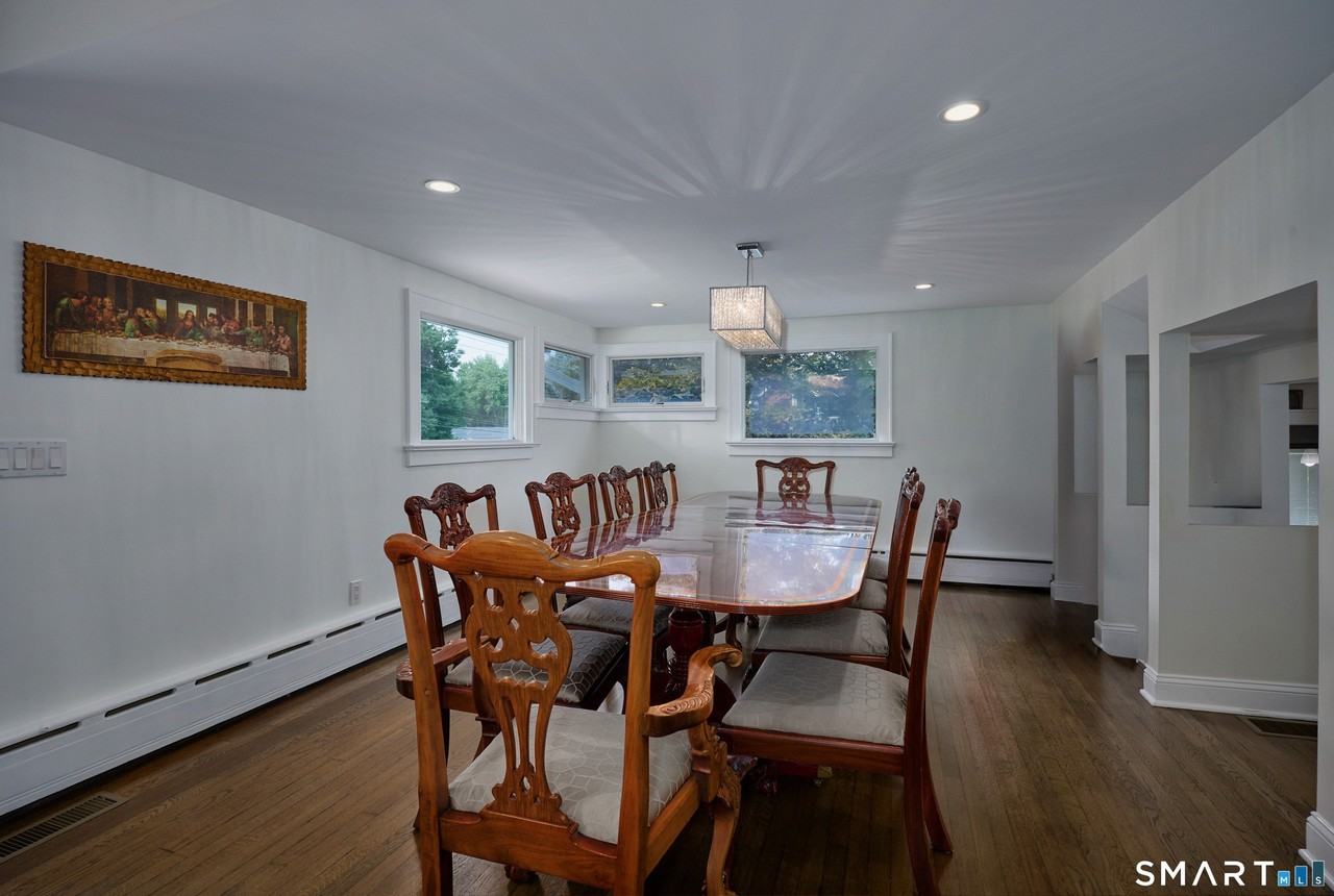 1374 Huntington Tpke - Photo 7 of 39