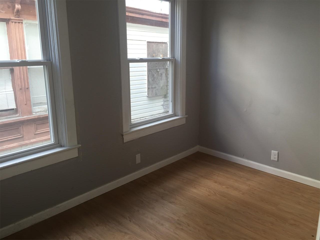 20 W Sunnyside St Fl 1 #1 - Photo 2 of 10