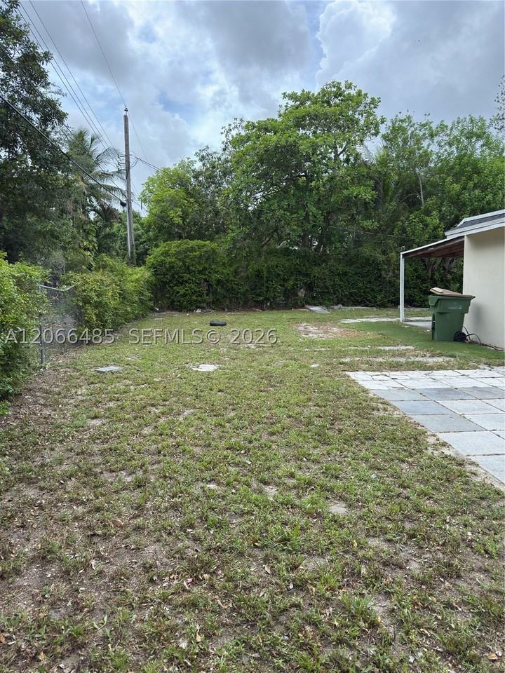 12780 Nw 16th Ave - Photo 3 of 3