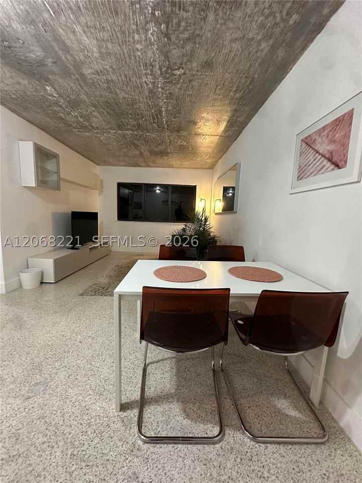 190 Nw 69th St #6 - Photo 6 of 16