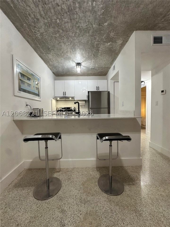 190 Nw 69th St #6 - Photo 7 of 16