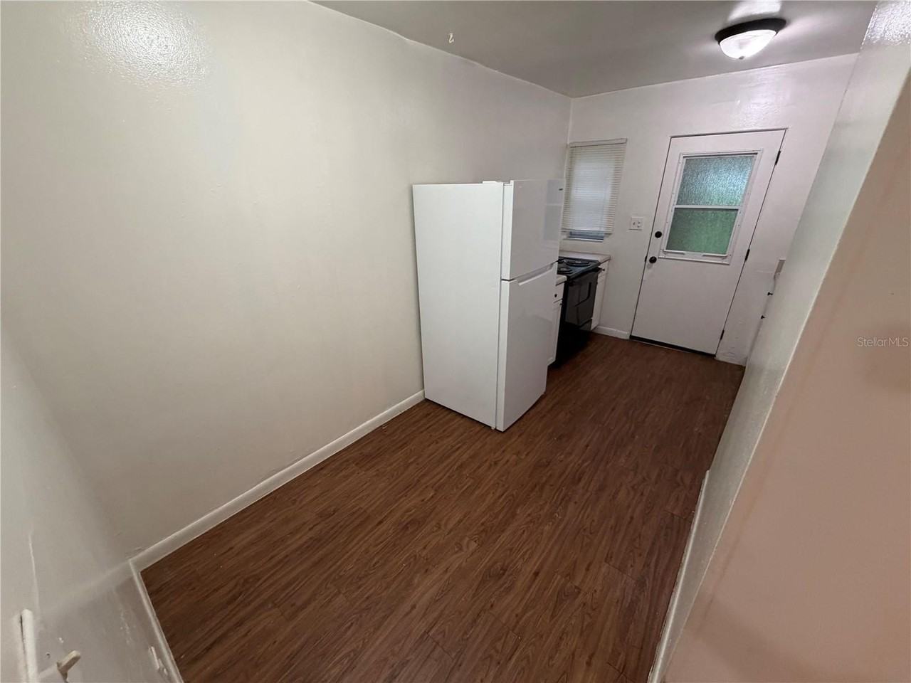 2107 S Mills Ave - Photo 5 of 16