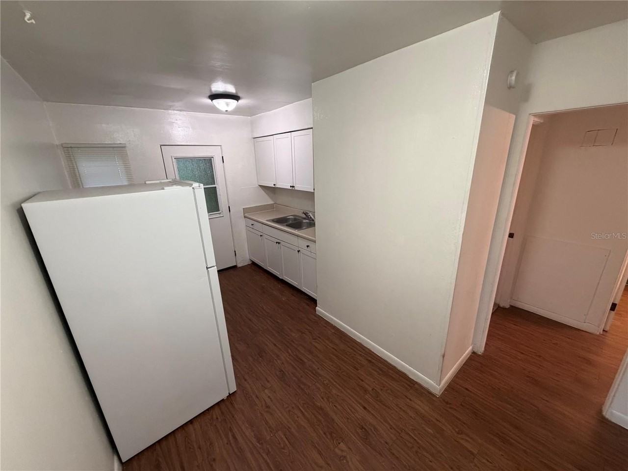 2107 S Mills Ave - Photo 6 of 16