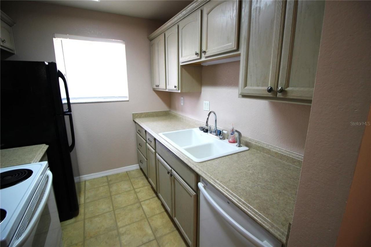 1829 Bough Ave #4 - Photo 3 of 5