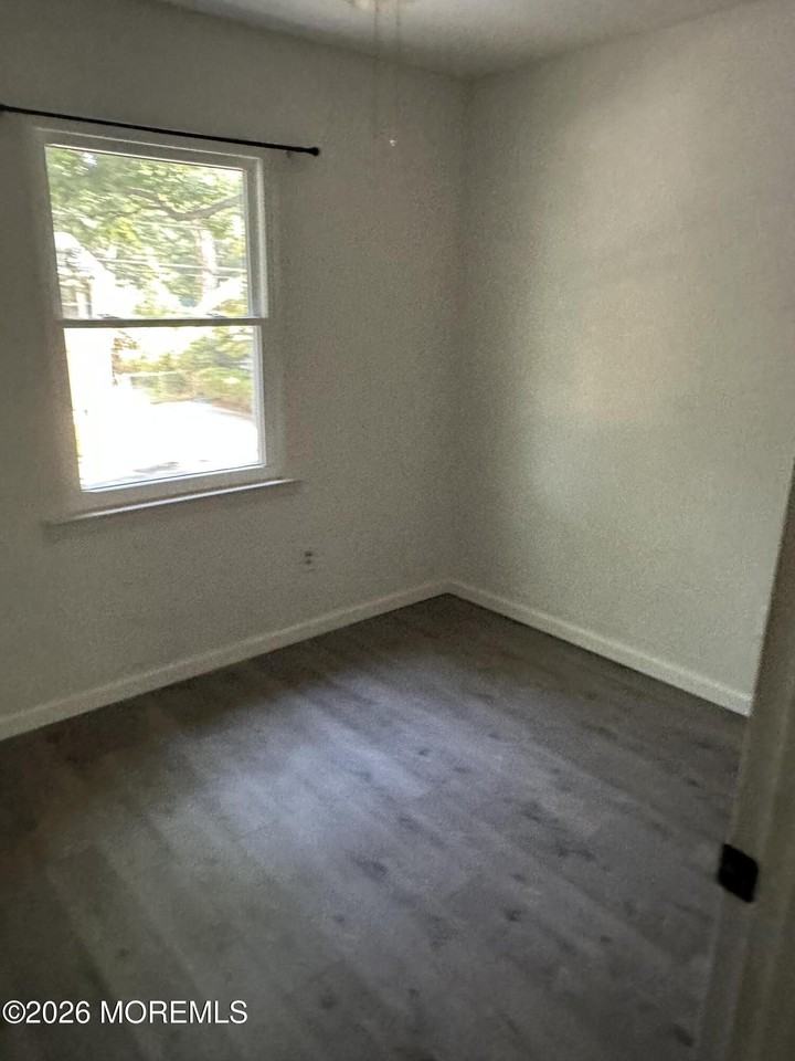 535 Cactus St - Photo 6 of 8