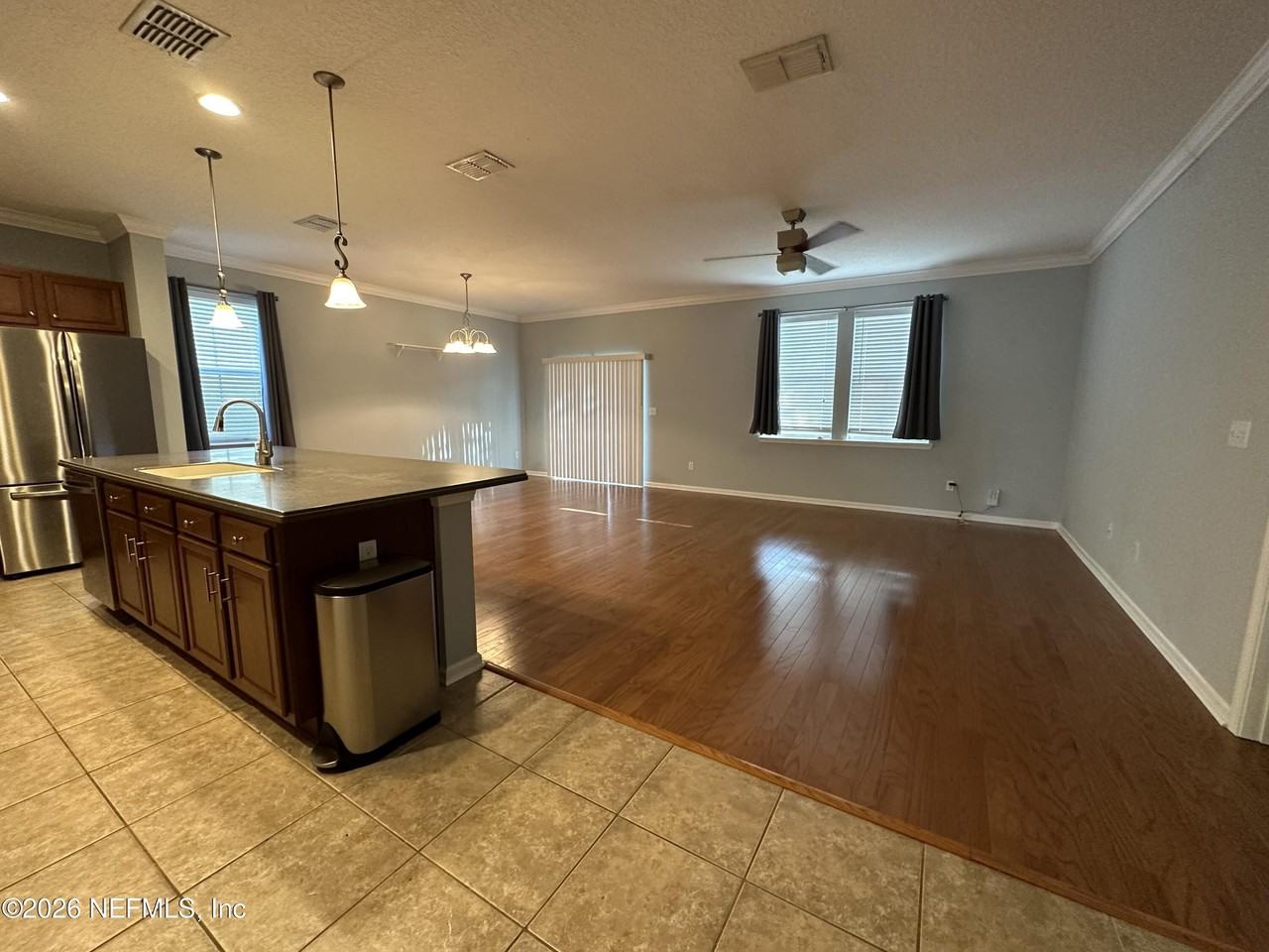 12173 Hatherden Ct - Photo 7 of 26