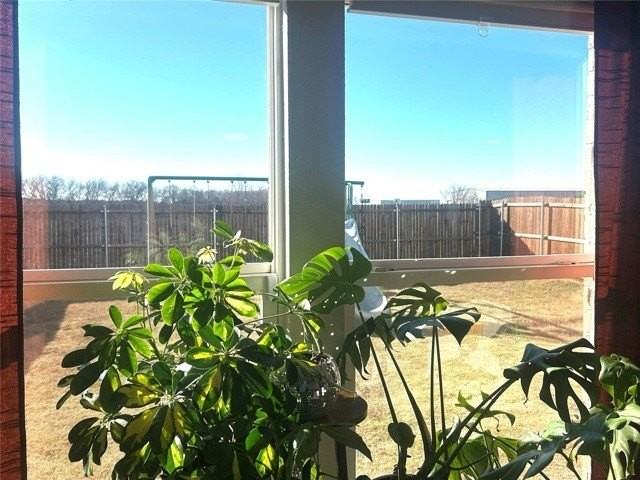 455 Manchester St - Photo 5 of 13