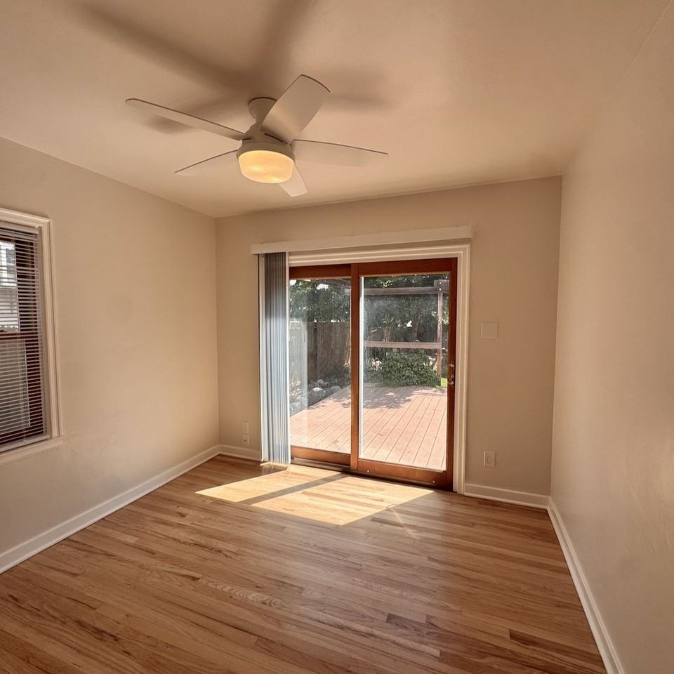 1290 Gordon Ave - Photo 7 of 13