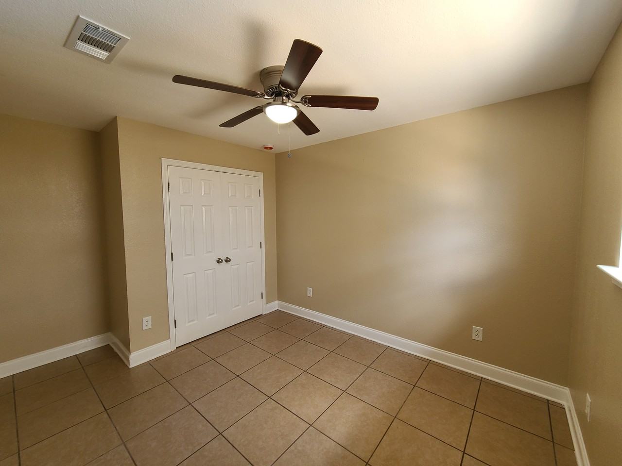 501 Pierre St #501 - Photo 2 of 7
