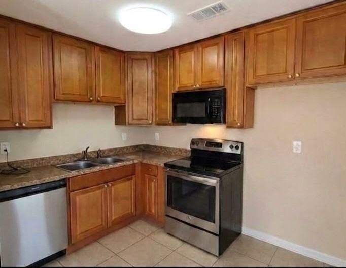 501 Pierre St #501 - Photo 3 of 7