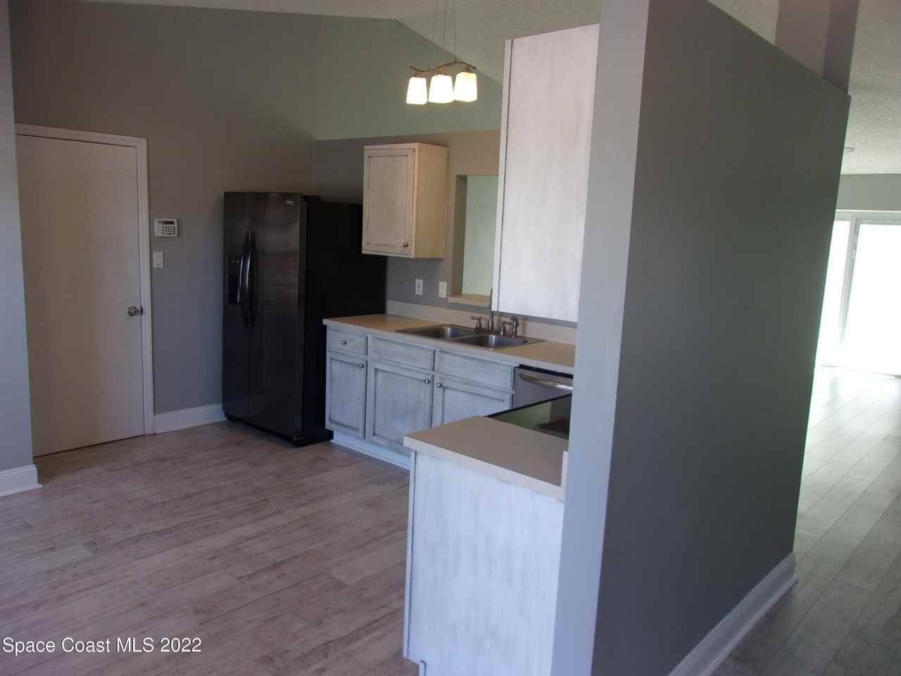 6895 Grissom Pkwy - Photo 4 of 35