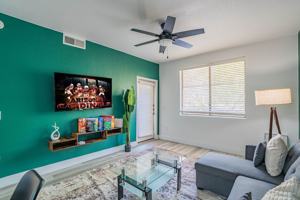 featured image of 6610 N 93rd Ave