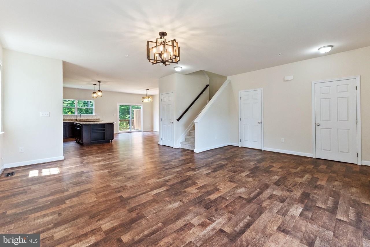 555 English Oak Ln - Photo 5 of 24