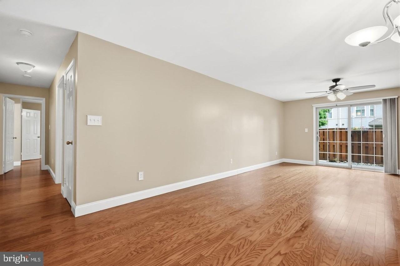 3105 Danbury Ct - Photo 4 of 21