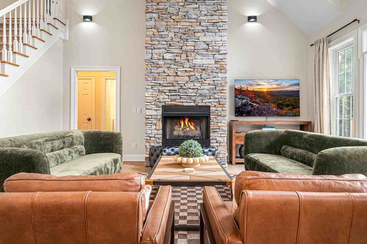 47 Mountain Shadows Dr #1590565P - Photo 6 of 50