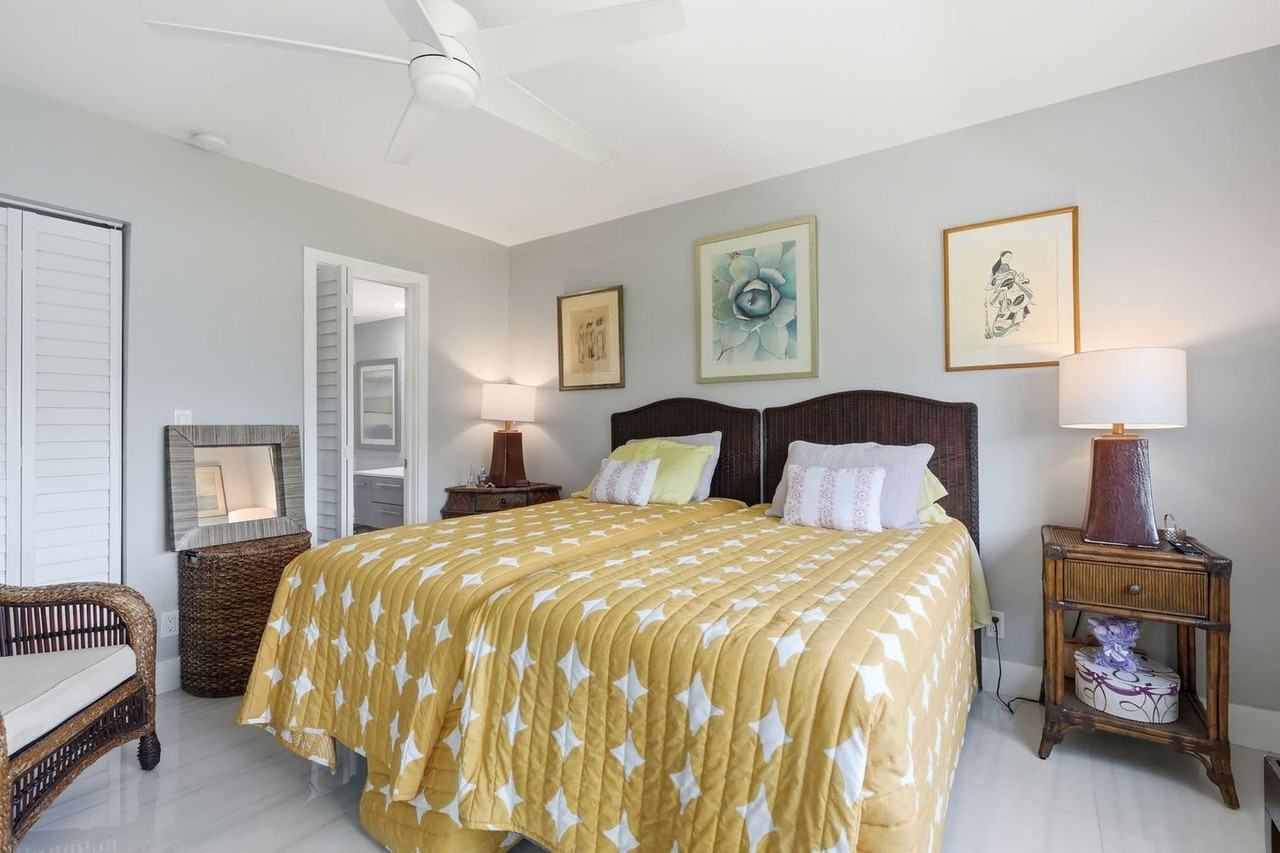 636 Broad Ave S #1602672P - Photo 5 of 33