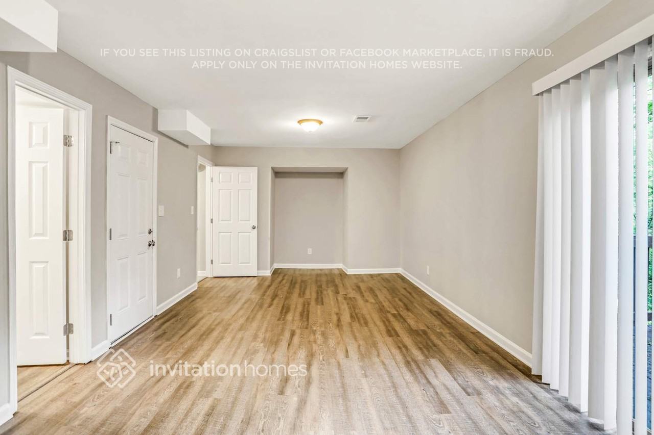 2339 Chevy Chase Ln - Photo 7 of 26