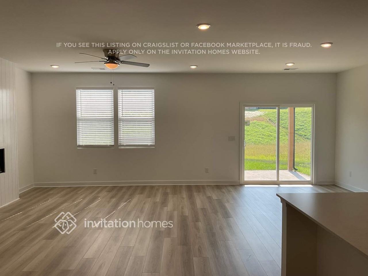 271 W Millbrook Dr - Photo 3 of 12