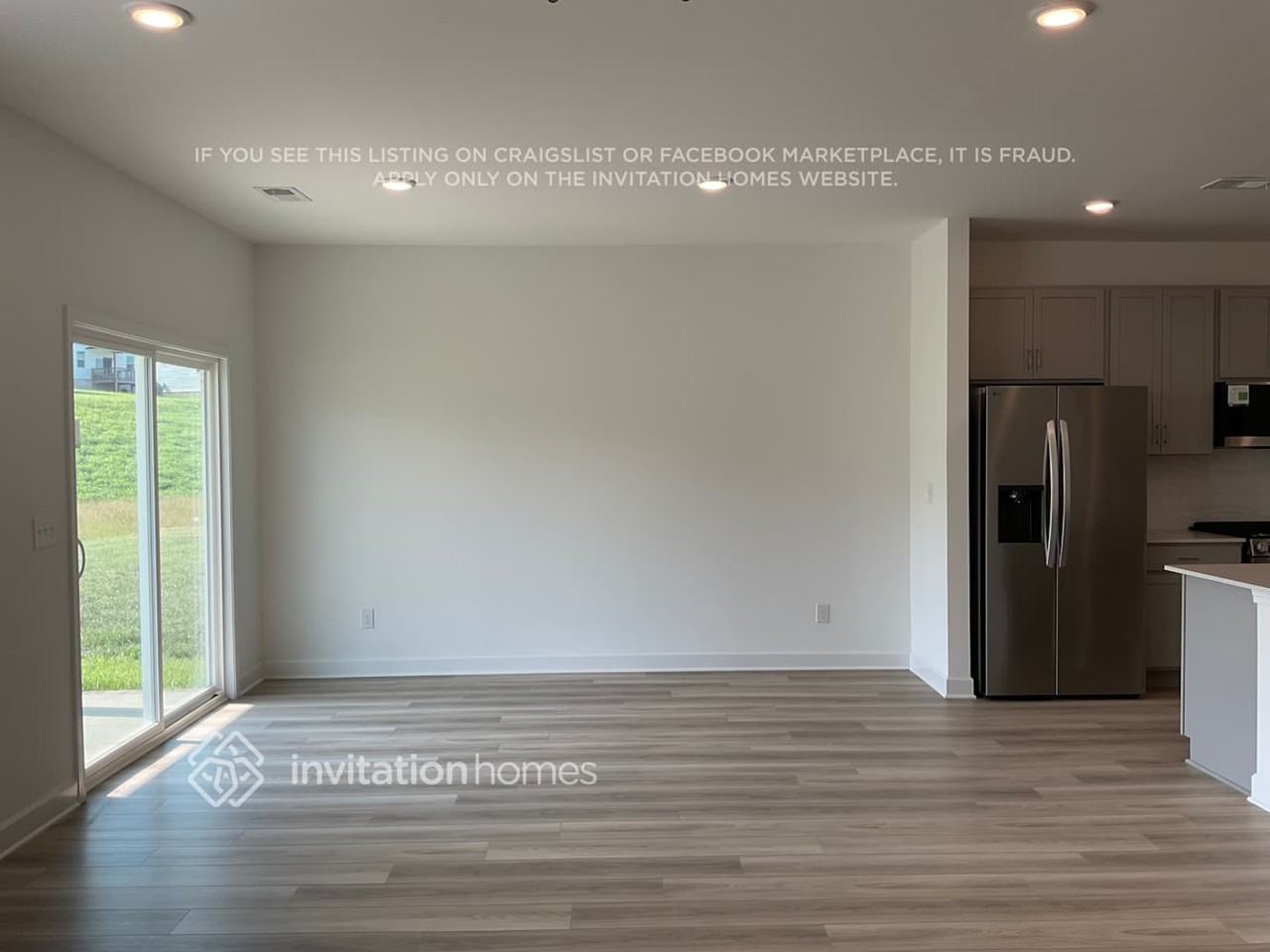 271 W Millbrook Dr - Photo 4 of 12
