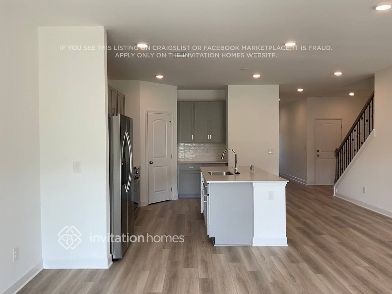 271 W Millbrook Dr - Photo 5 of 12