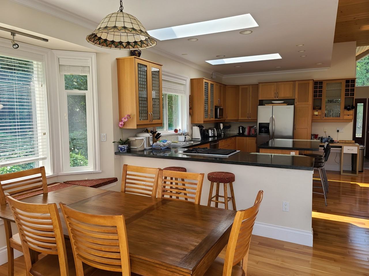 232 Boundary Bay Rd - Photo 5 of 35