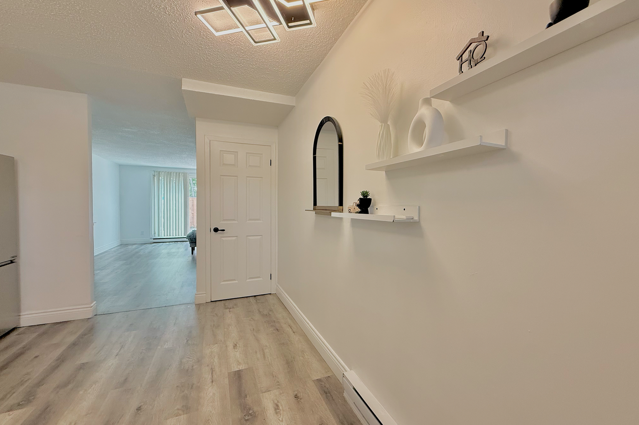 1919 Trafalgar Street #49 - Photo 2 of 18