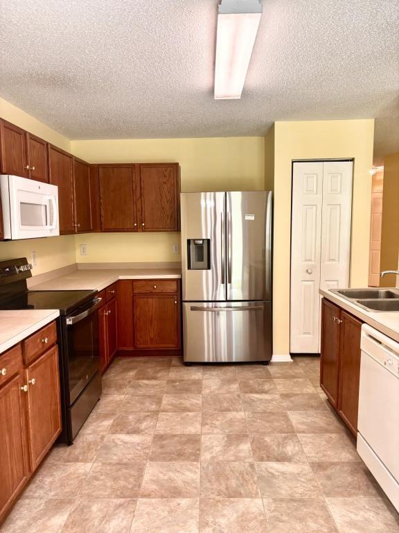 199 Bellegrove Dr - Photo 4 of 36