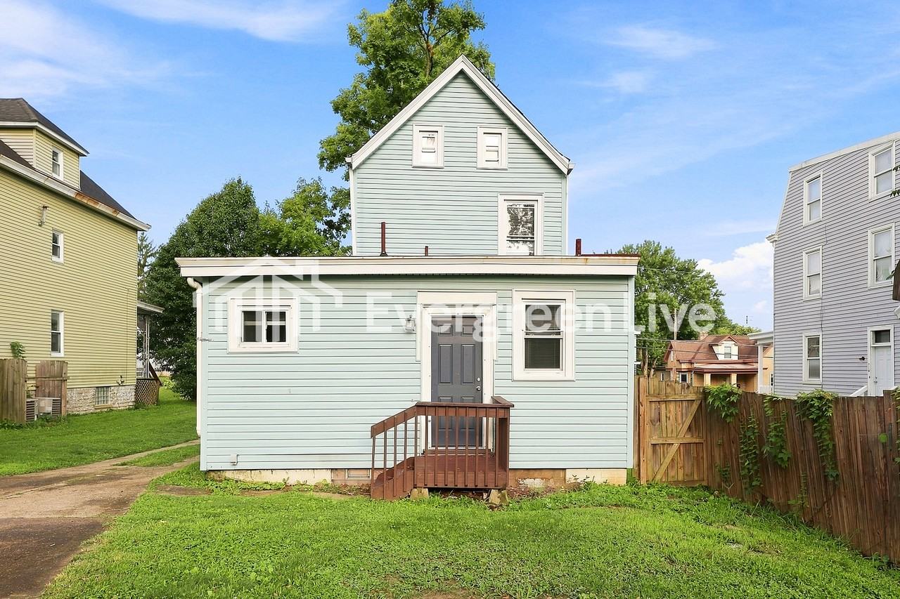 3914 Trevor Ave - Photo 2 of 15