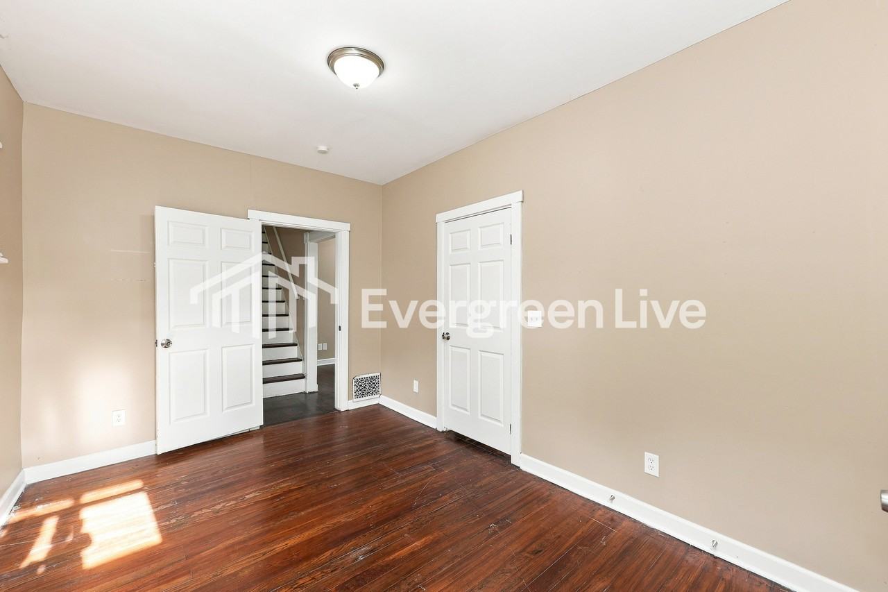 3914 Trevor Ave - Photo 6 of 15