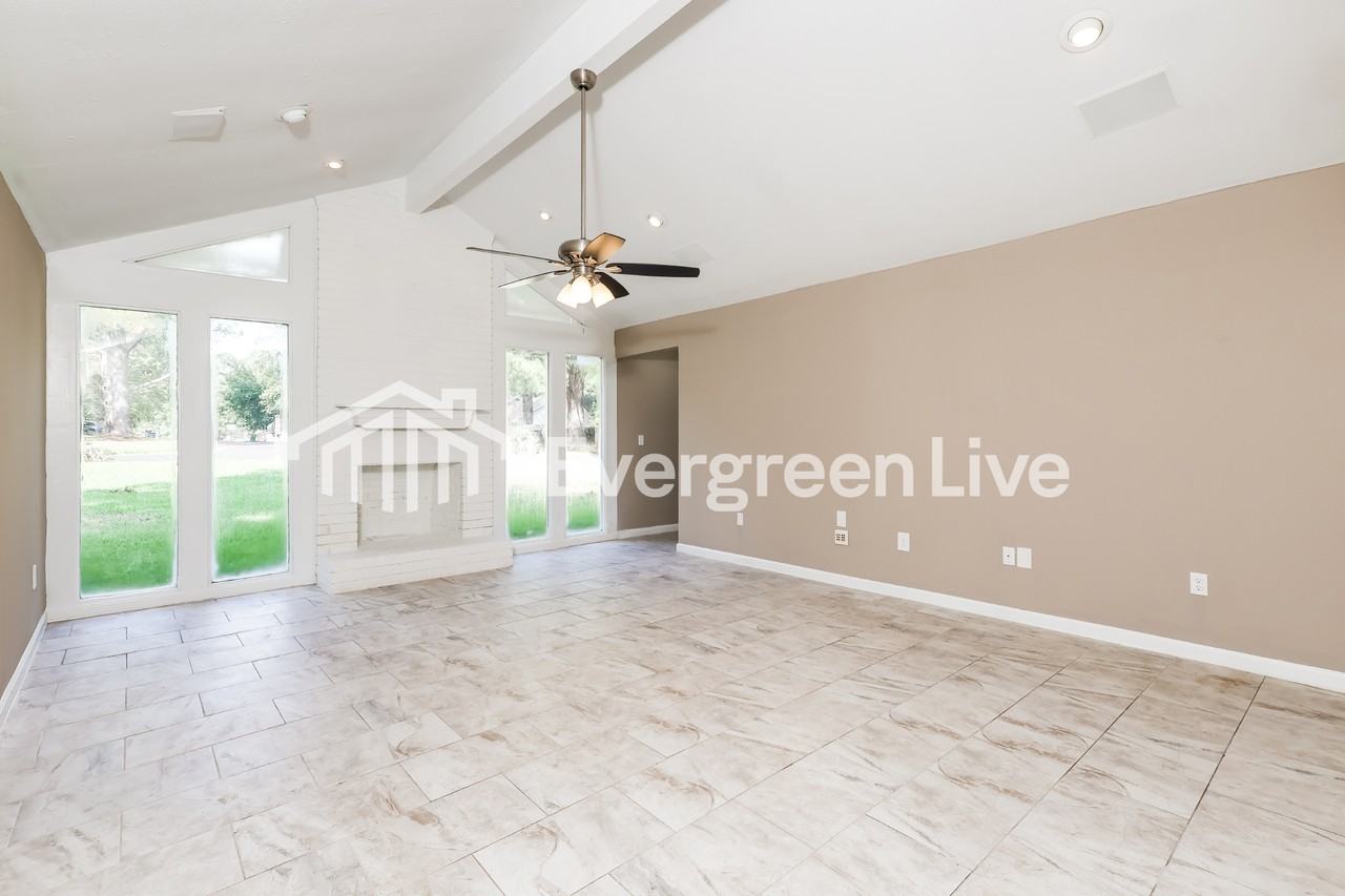 236 Faith Hill St - Photo 3 of 15