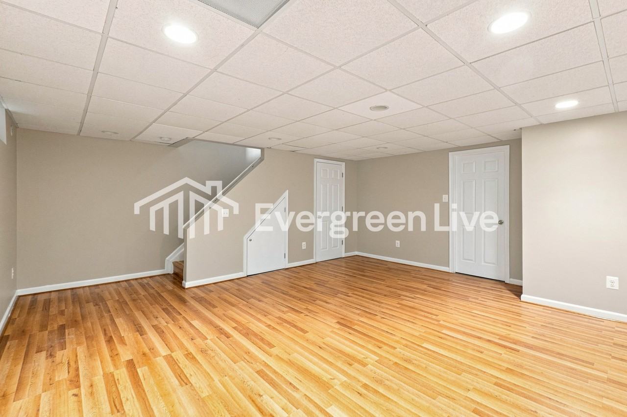 13 Hardwood Dr - Photo 4 of 15
