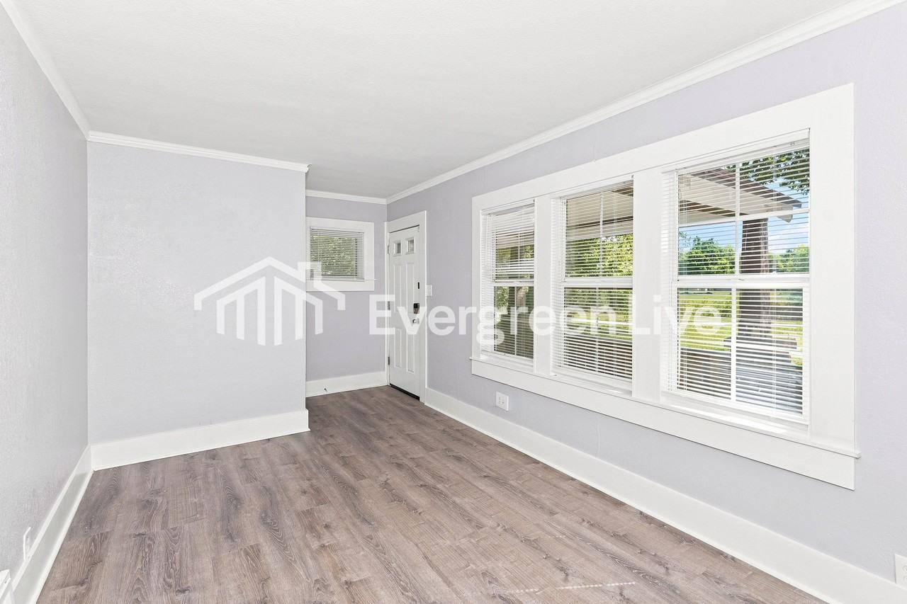 4457 N 49th St - Photo 2 of 15