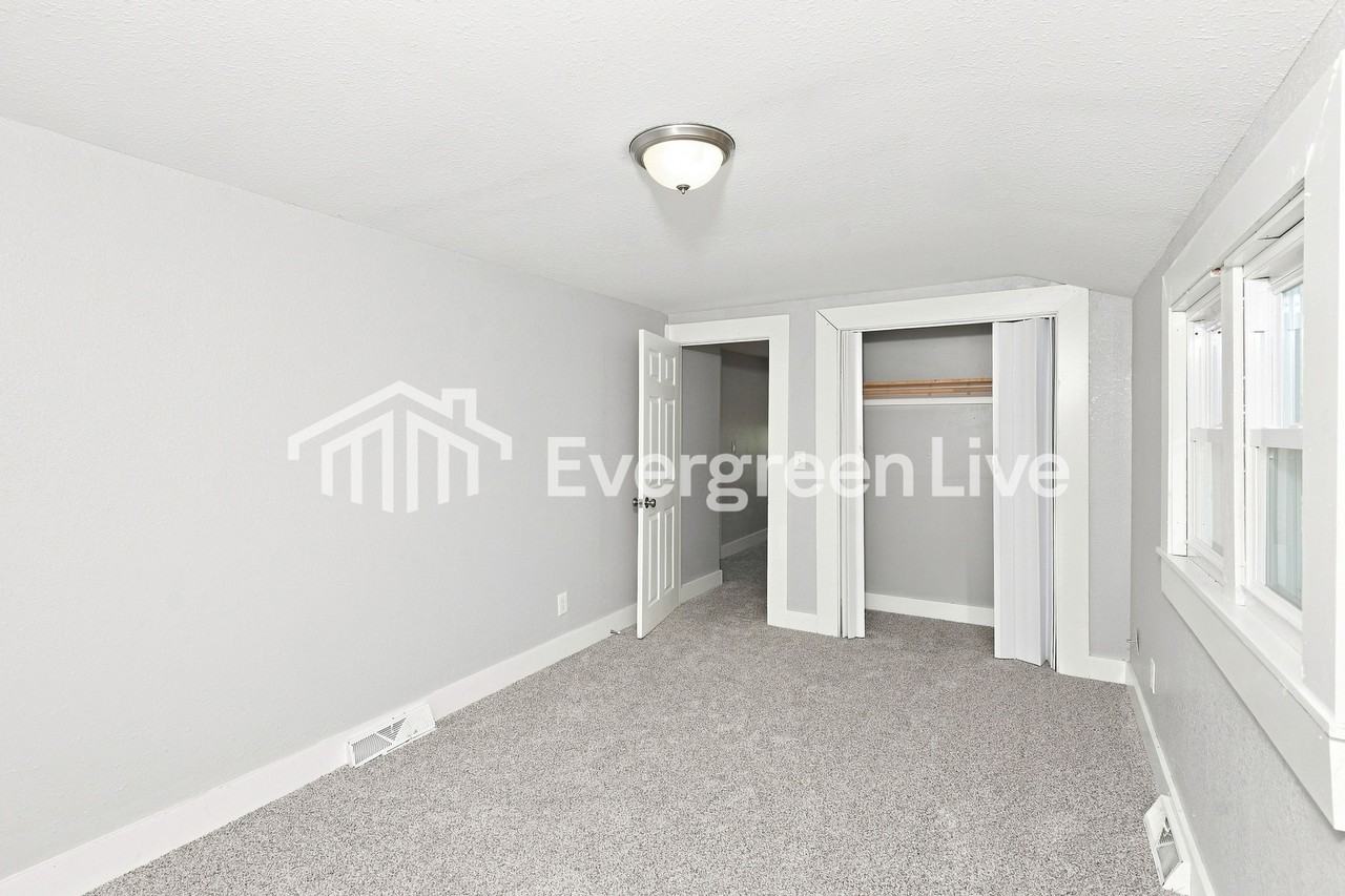 4457 N 49th St - Photo 7 of 15