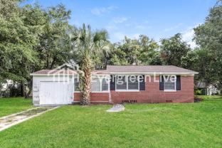 8258 Lexington Dr - Photo 1 of 1