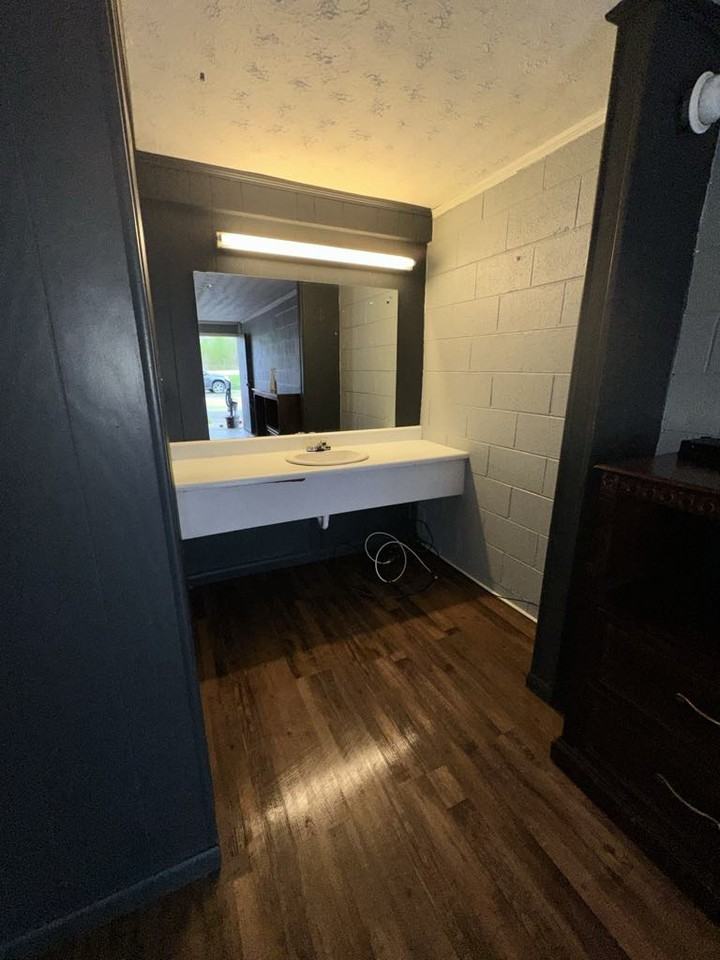 1746 S Highway 25 W #107 - Photo 4 of 5