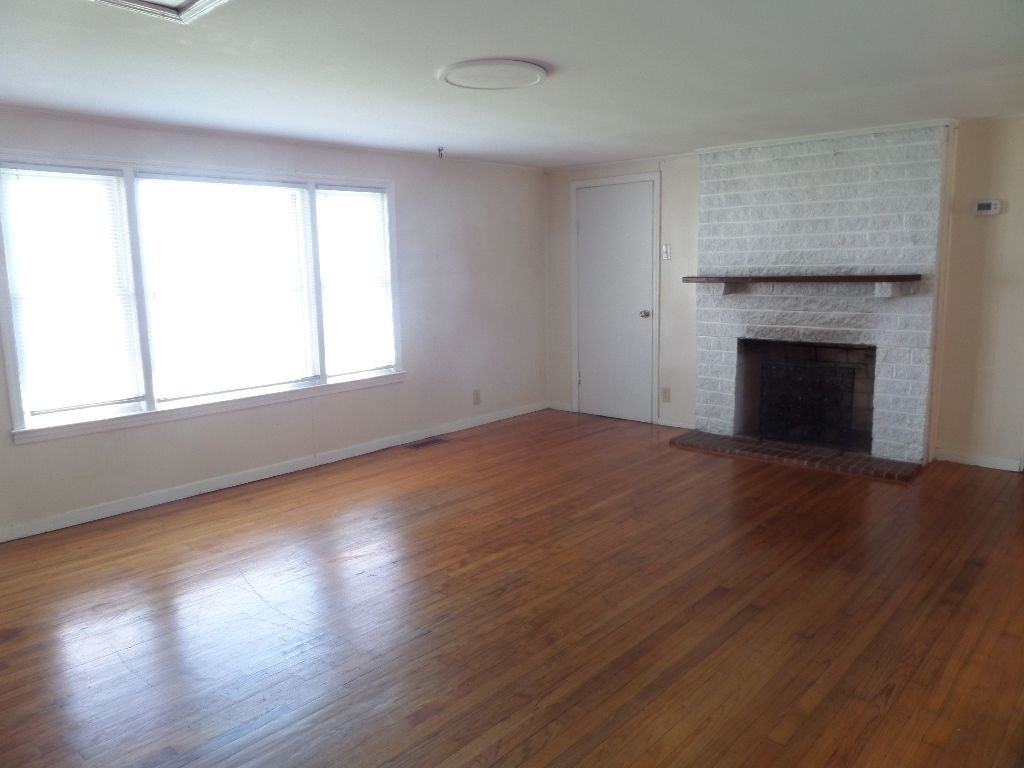 608 Vail St - Photo 2 of 9