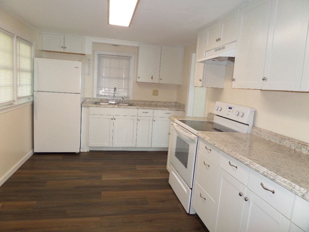608 Vail St - Photo 4 of 9